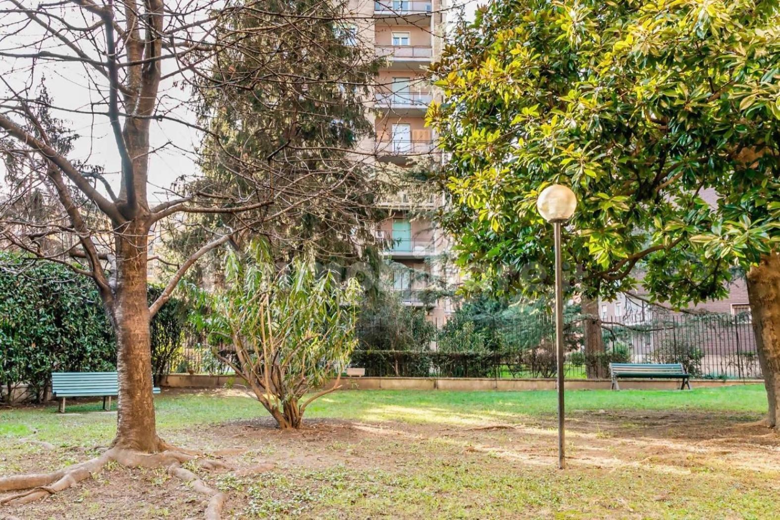 Apartment Vassily Deluxe Metro M1 Rembrandt 45